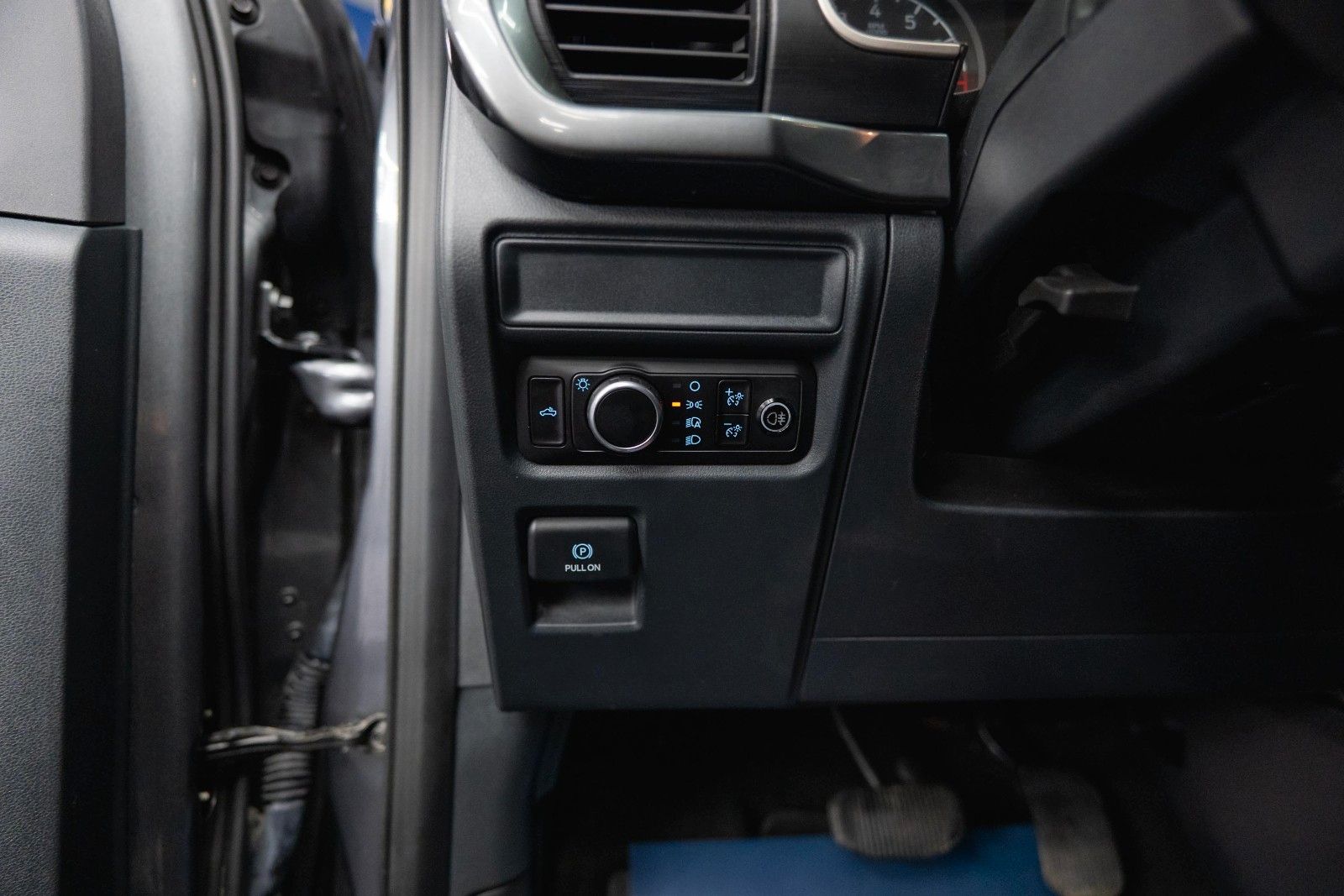 Fahrzeugabbildung Ford F150 5.0L V8 4x4 Offroad SuperCrew RAPTOR 19%