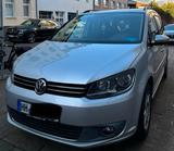 Volkswagen Touran 1.4 TSI 140 PS - 7 Sitzer - Volkswagen Touran: Tsi 140 Ps