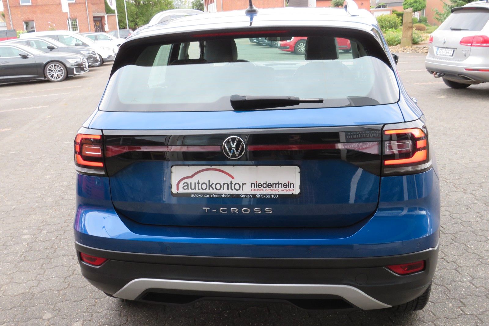 Fahrzeugabbildung Volkswagen T-Cross Highline DSG ACC NAVI AHK APP 1.HAND