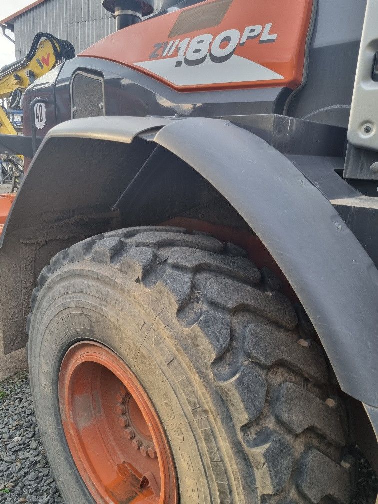HITACHI ZW180PL-6