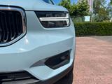 Volvo XC40 T3 Momentum - blaue Volvo XC40
