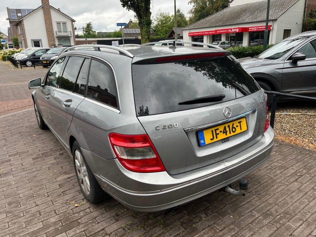 Mercedes-Benz C200 2009 — engine 2.148 cm³, 136 HP (100kW)