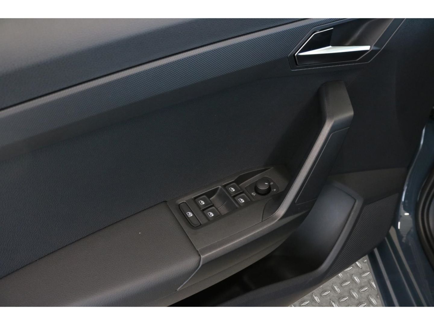 Fahrzeugabbildung SEAT Ibiza Style Automatik Kamera Navi SHZ PDC Alu LE