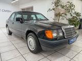Mercedes-Benz 230E (W124)*E-Fenster*Schiebedach*H-Zulassung* - schwarze Mercedes-Benz 230