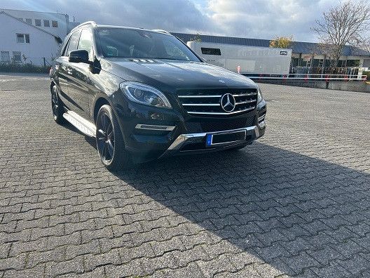 Mercedes-Benz ML 400