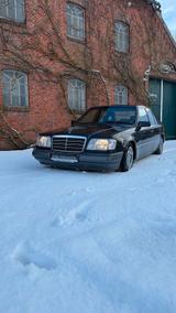 Mercedes-Benz Mercedes Benz W124 200E - Mercedes-Benz 200: W124