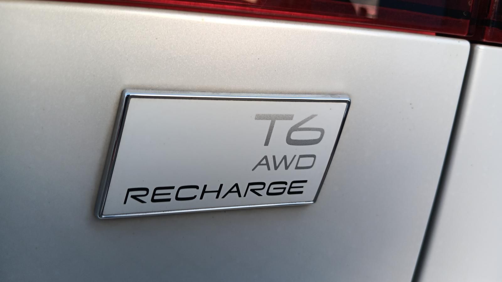 Fahrzeugabbildung Volvo V60 T6 Recharge AWD Plus Dark