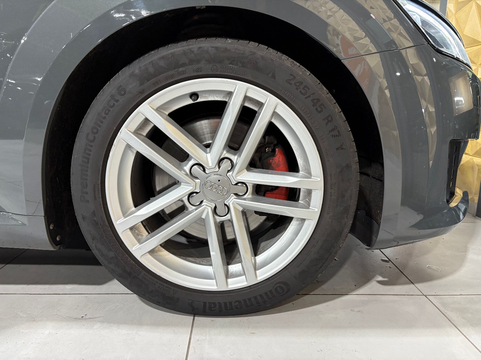 Fahrzeugabbildung Audi TT Coupe 1.8 TFSI/SHZ/NAVI/PDC/ALCANTARA/4-SITZ/