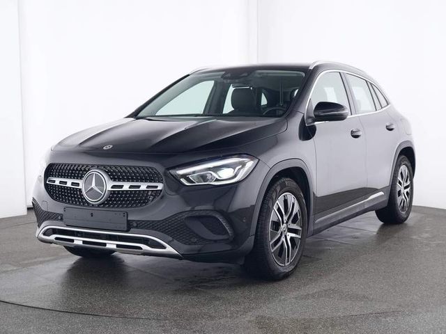 Mercedes-Benz GLA 180 PROGRESSIVE+AHK+LED+AMBIENTE+