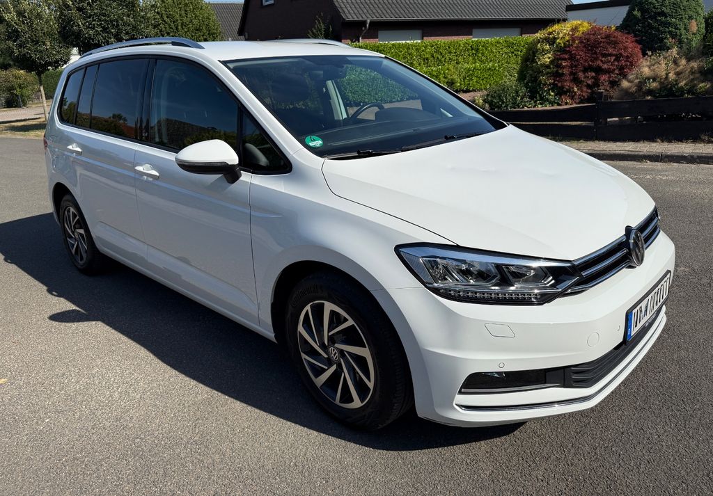Image of Volkswagen Touran