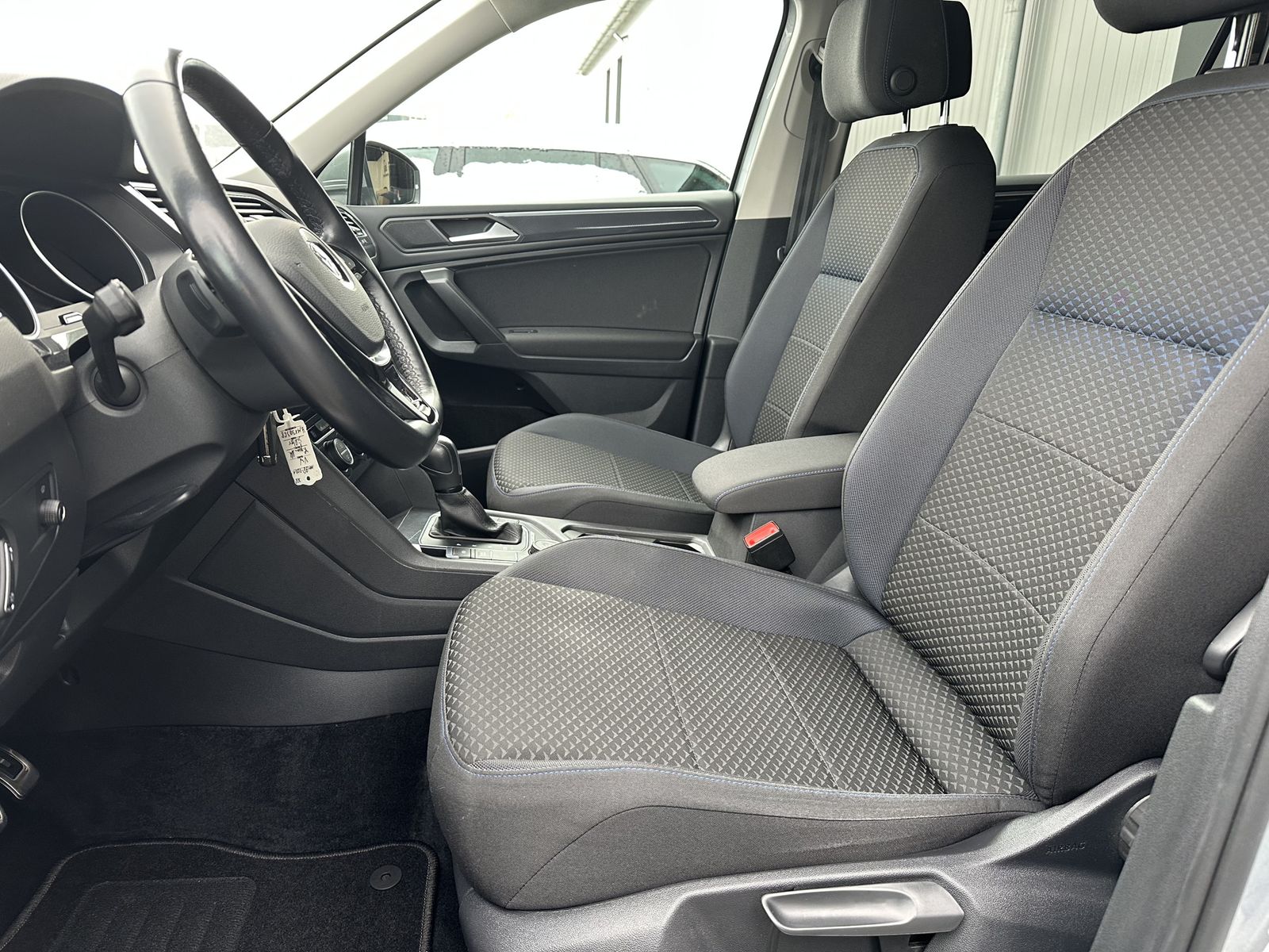 Fahrzeugabbildung Volkswagen Tiguan Allspace 4M United 7-Sitzer NAV+LED+KAMER