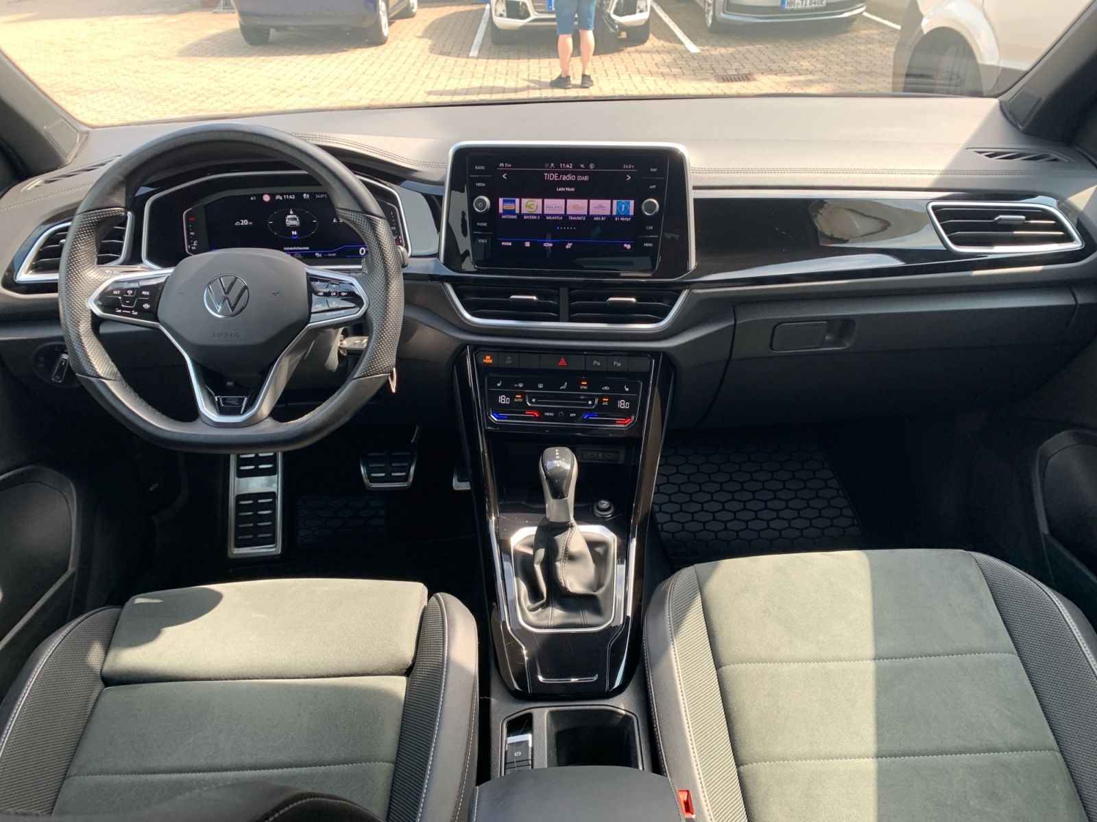 Volkswagen T-Roc - Bild 13