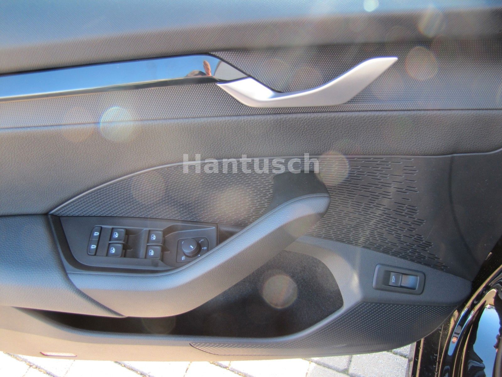 Fahrzeugabbildung SKODA Octavia Combi Selection 1.5 TSI mHEV 150PS