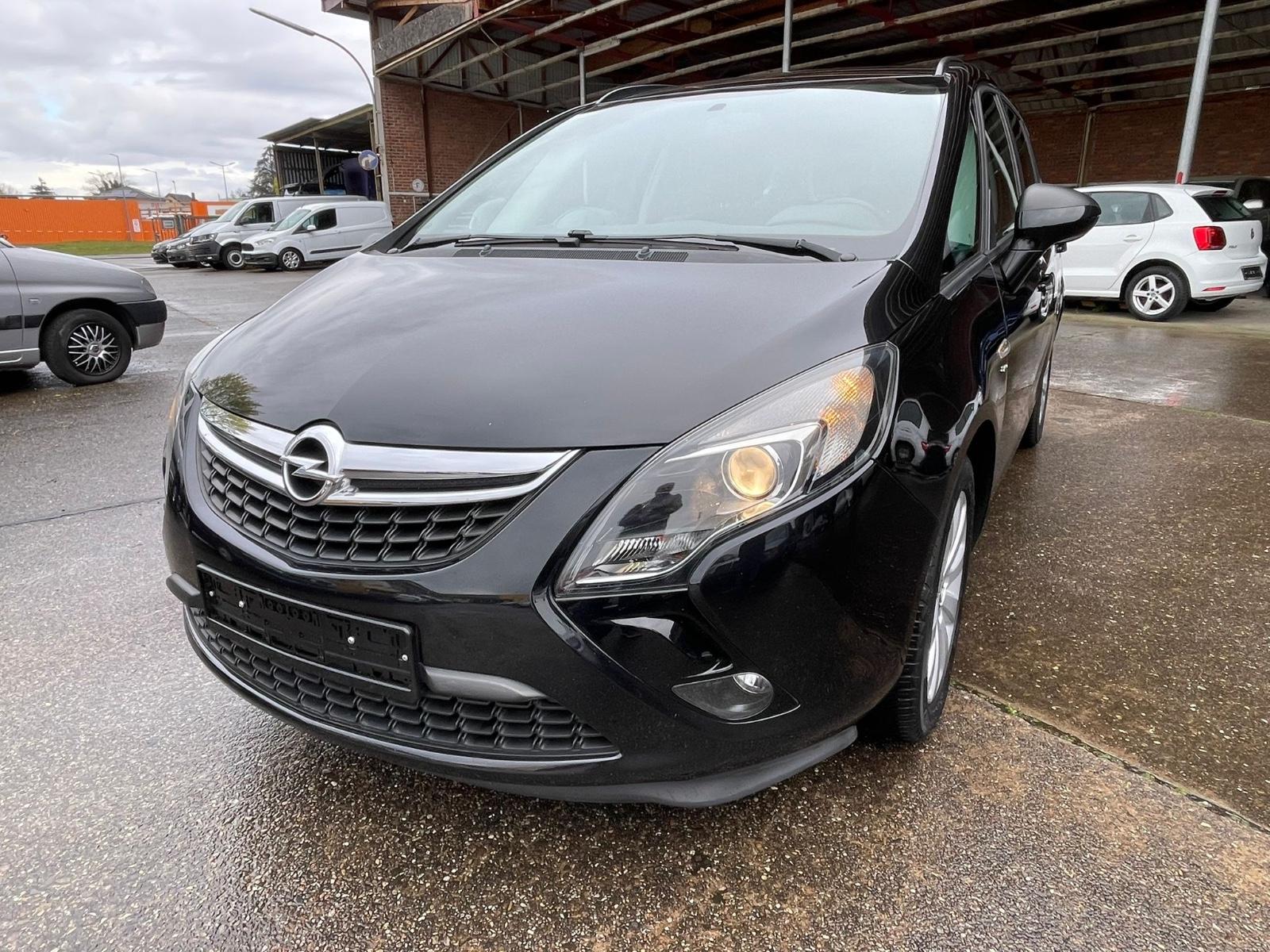 Opel Zafira C Tourer Drive/AHK/TEMPOMAT/KLIMA