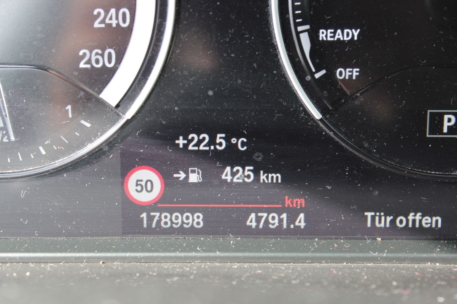 Fahrzeugabbildung BMW X1 sDrive 18 i
