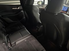 Fahrzeugabbildung BMW 218i Active Tourer--Pano/DrivingProf/eSitze/19LM