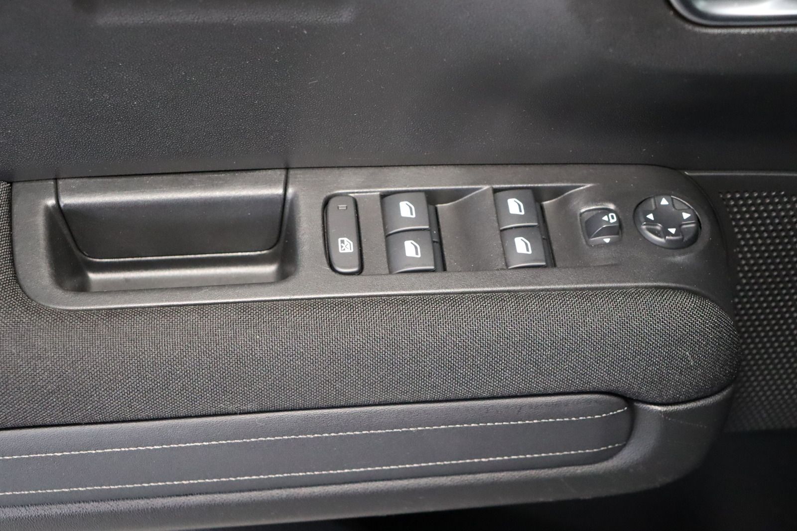 Fahrzeugabbildung Andere Citroën C3 Aircross PT 110 Shine * MwSt. ausw. *