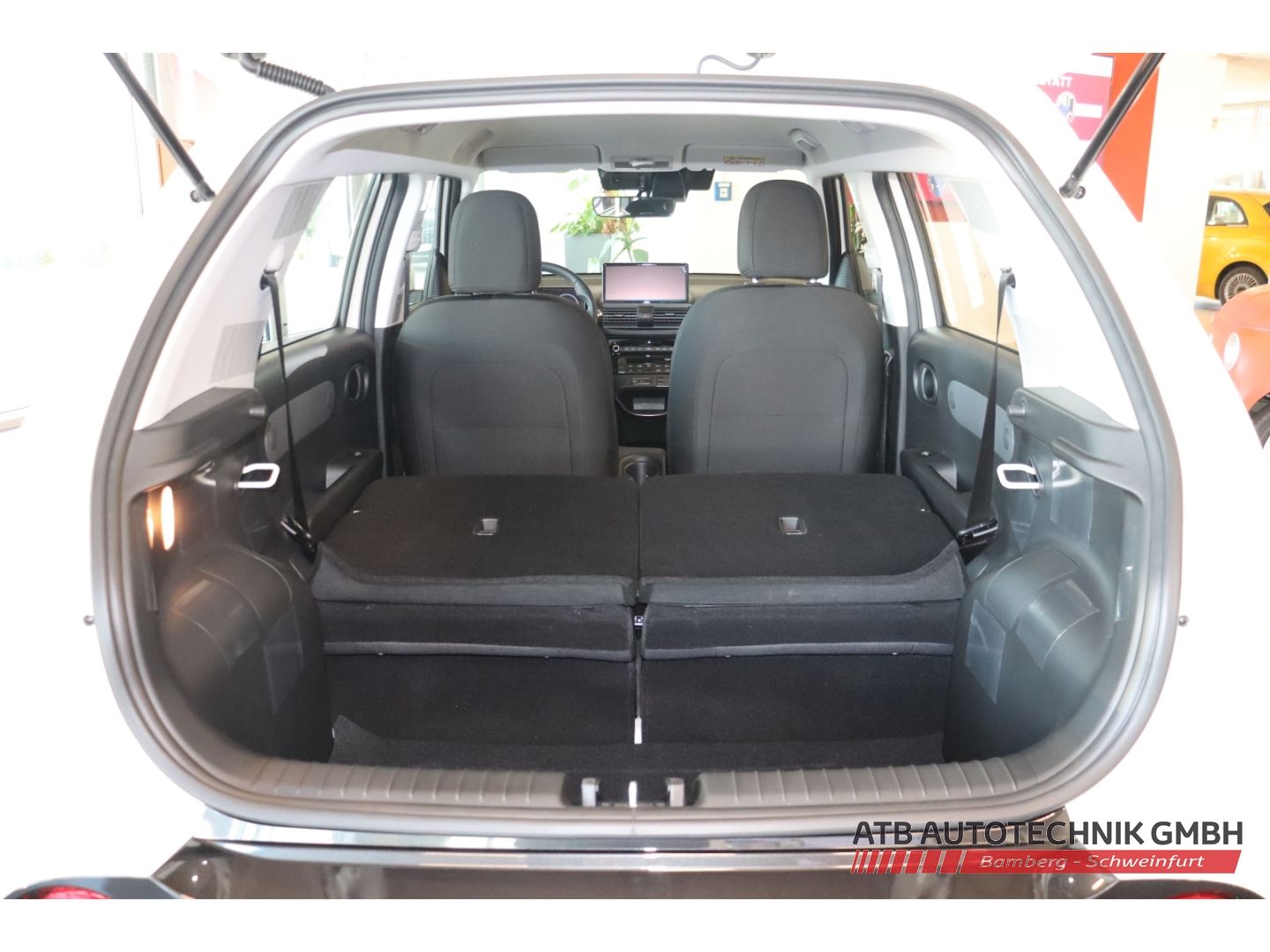 Fahrzeugabbildung Hyundai INSTER Select MY27 42 kWh 97 PS 2WD Navi  ACC Ap
