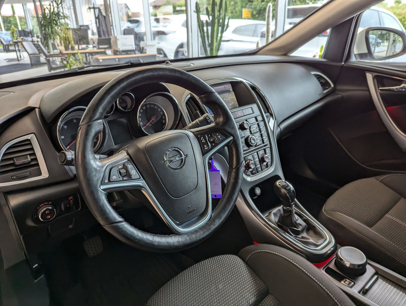 OPEL Astra 2.0 CDTI Innovation Navi Bi-Xenon Tempomat - Image 19