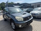 Toyota RAV 4 2.0-l-D-4D 4x4 Edition Tuv 11.2026 - Toyota RAV 4 aus 2005 mit Diesel-Antrieb: Geländewagen