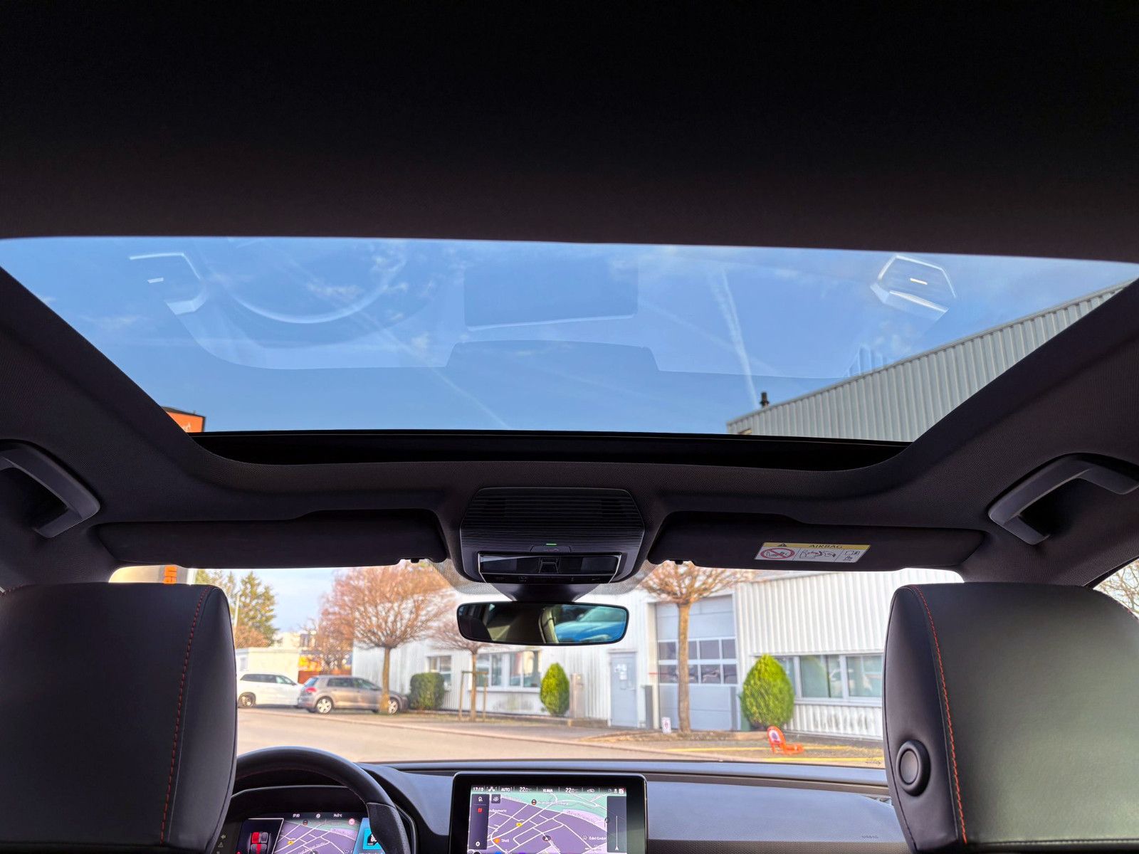 Fahrzeugabbildung SEAT Leon 1.5eTSI DSG FR LED ACC eGSD KAM CarPlay SHZ