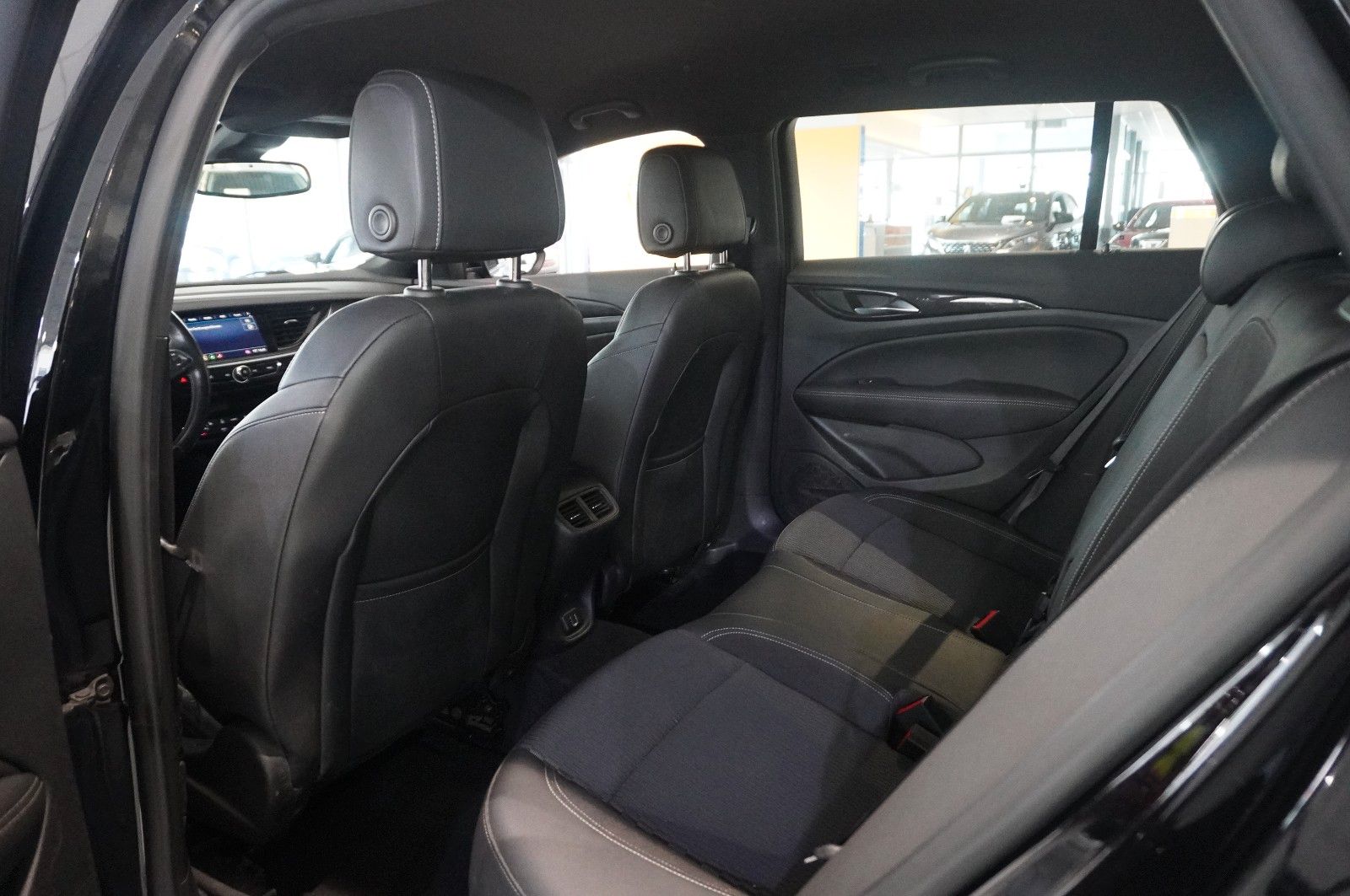 Fahrzeugabbildung Opel Insignia B ST 2.0D ELEGANCE NAVI/HUD/KAMERA/AHK