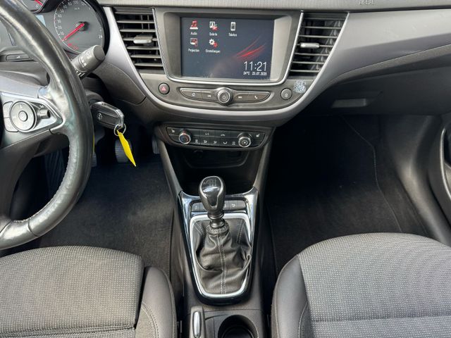 Crossland X 1.2 Turbo Business Edition GRA/SHZ