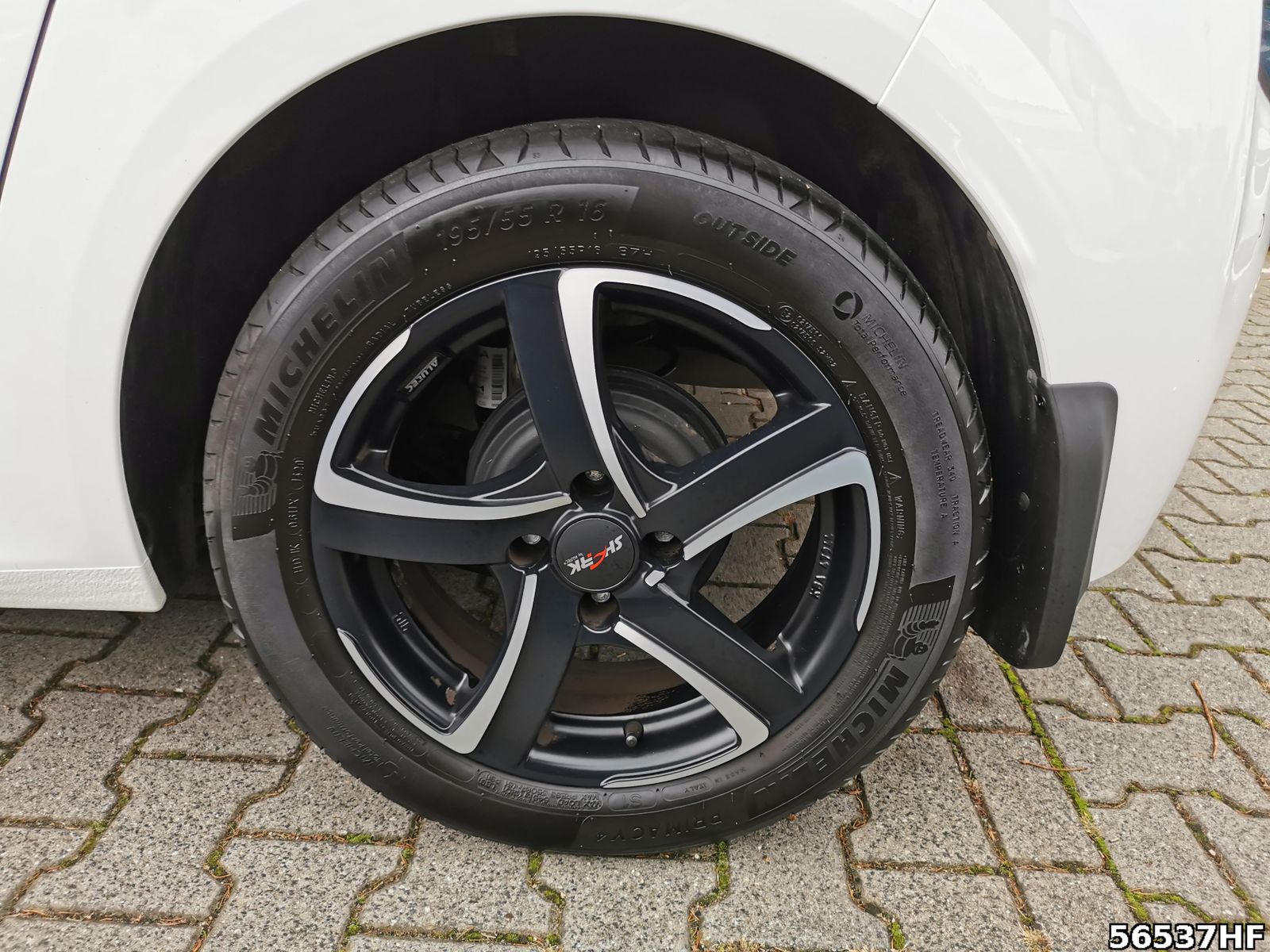 Fahrzeugabbildung Peugeot 208 Active 208