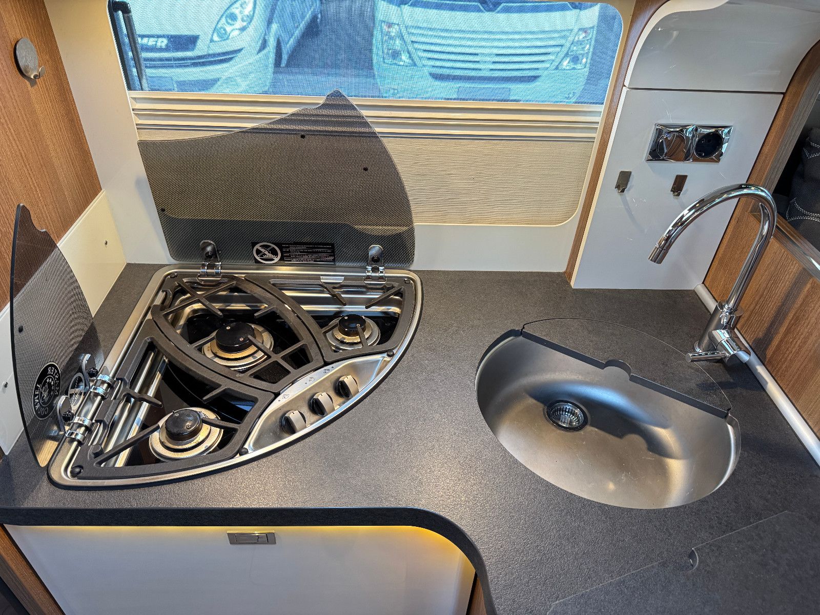 Fahrzeugabbildung Carthago C-Tourer T 148 LE H SOLAR TV SAT HUBBETT KAMERA