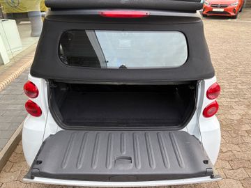 Bild 16 Smart ForTwo fortwo cabrio Easytronic +BT+ALLWETTER+