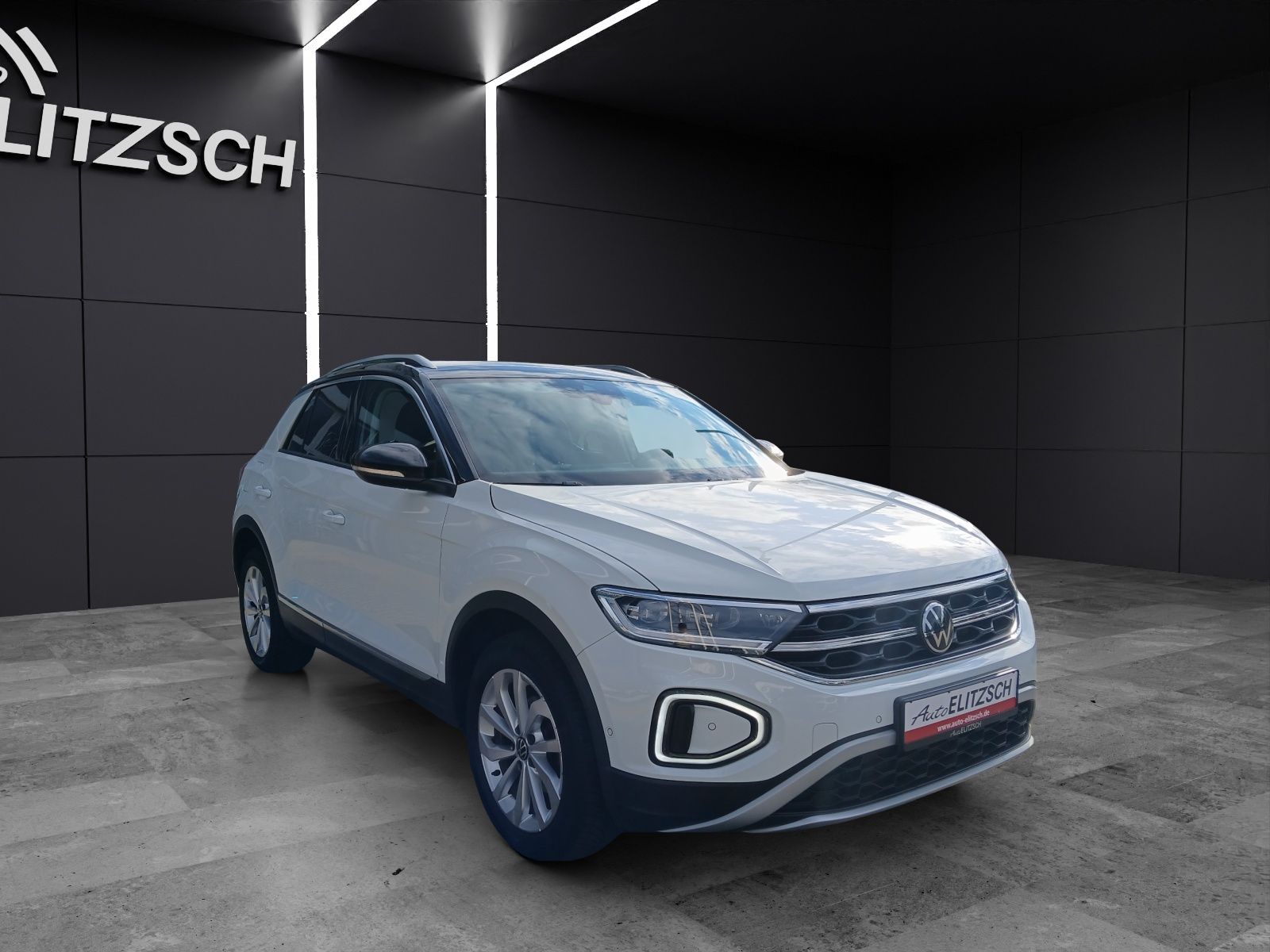 Fahrzeugabbildung Volkswagen T-Roc TDI StyleAHK AID ACC RFK SH LM