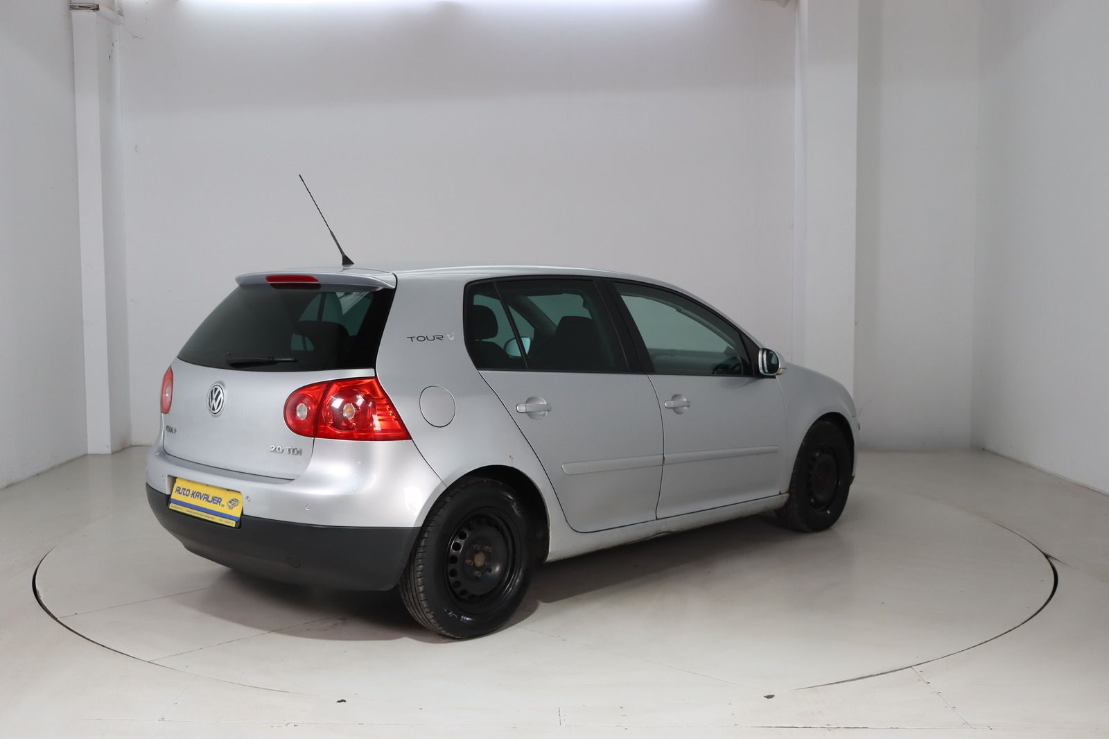 Fahrzeugabbildung Volkswagen Golf V 2.0 TDI DSG Tour HU 04.2028