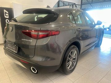 Alfa-Romeo Stelvio - 3