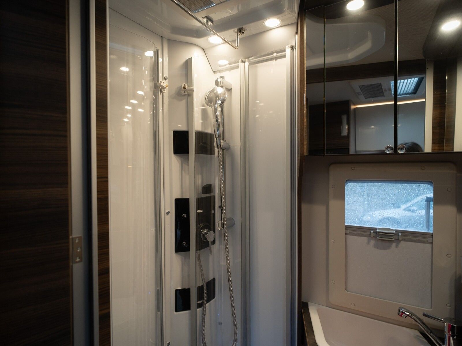 Fahrzeugabbildung Laika Ecovip L 3009 SAT*AHK*Navi/Kamera*Assistenz-Syst