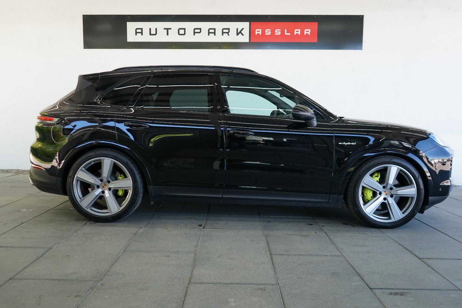 Porsche Cayenne E-Hybrid MY24/P-Display/Mega-Spec/22z
