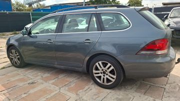 Volkswagen Golf - 8