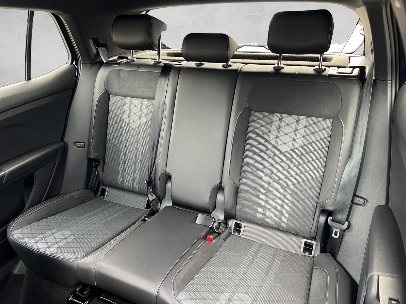 T-Cross R-Line 1.5 TSI DSG AHK*Navi*ACC