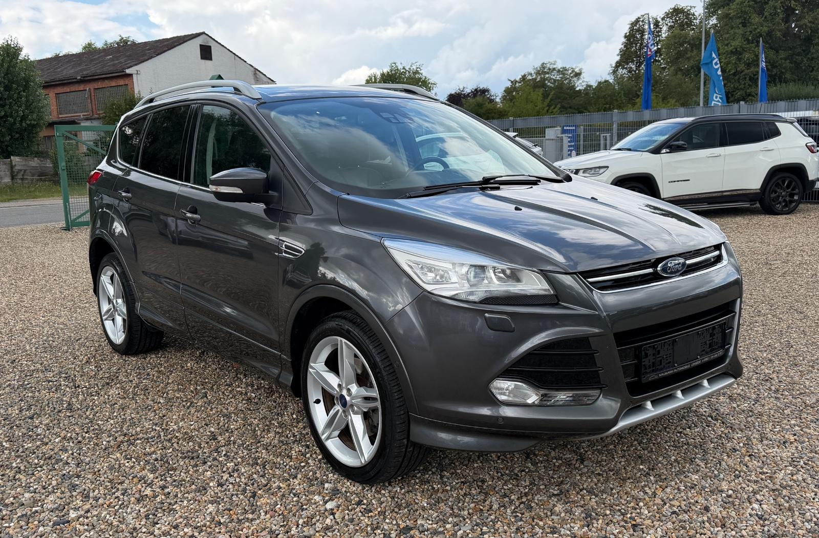 Ford Kuga Individual  Leder,Xenon,Pano,Automatik,Navi