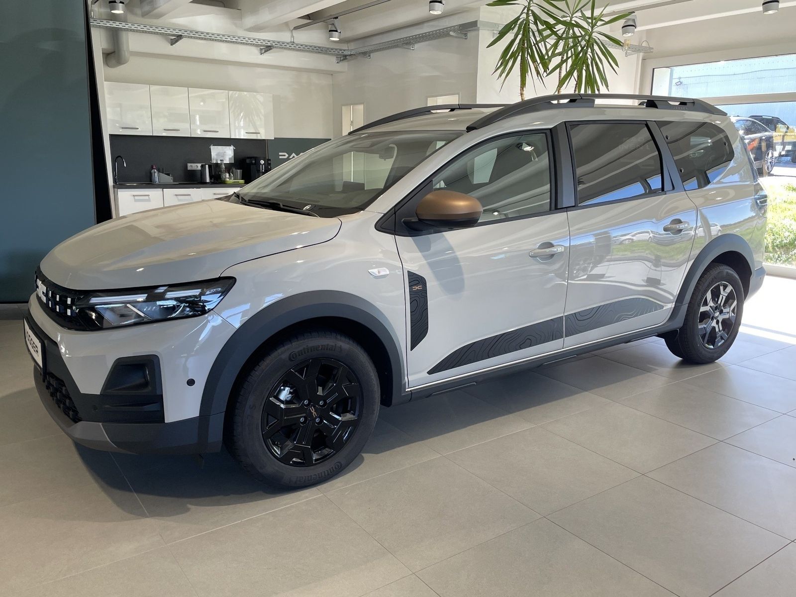 Fahrzeugabbildung Dacia Jogger Extreme TCe 110 7-Sitzer