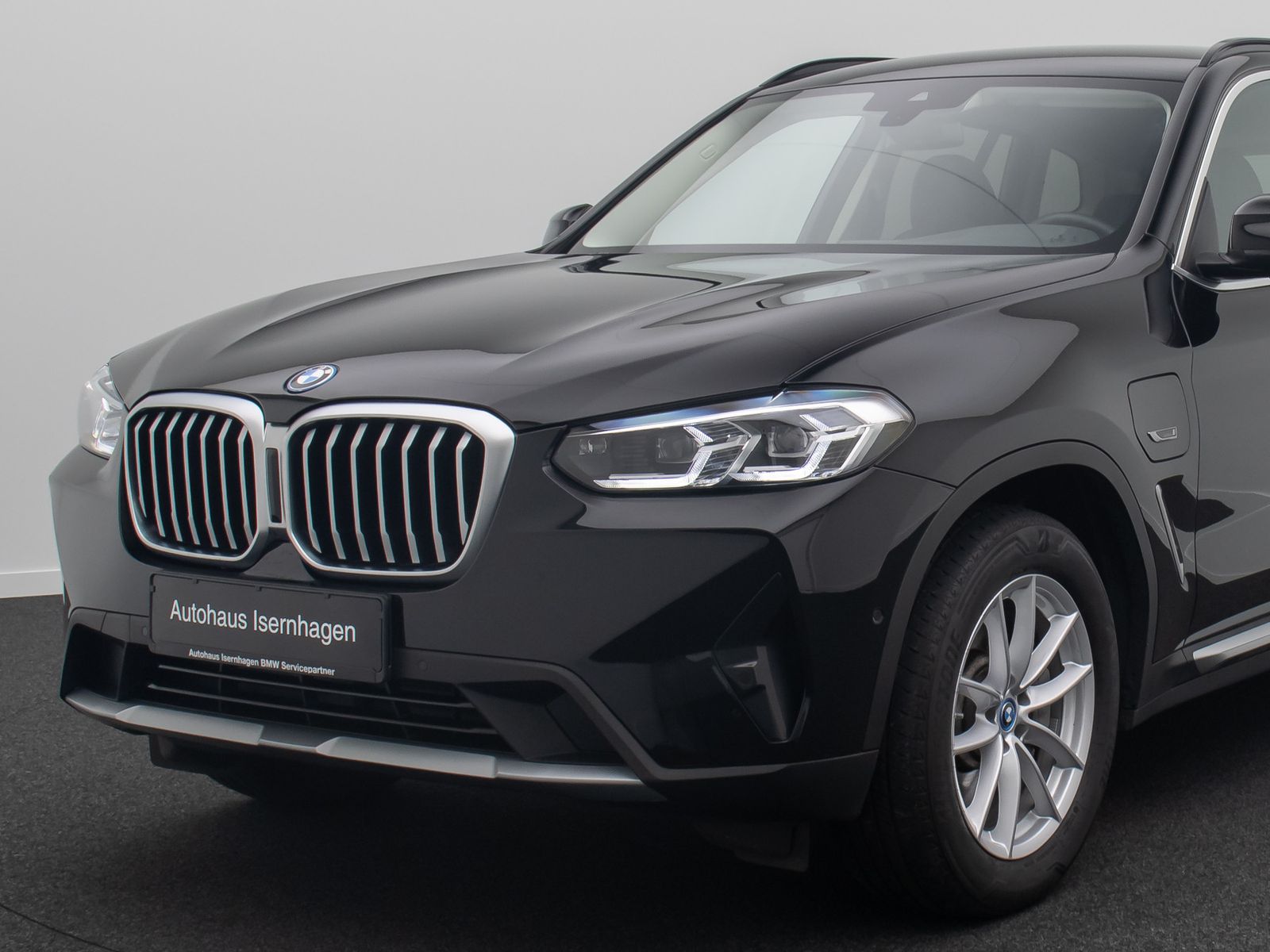 Fahrzeugabbildung BMW X3 xD30e Kamera DAB HiFi AHK Sportsitze 18Zoll