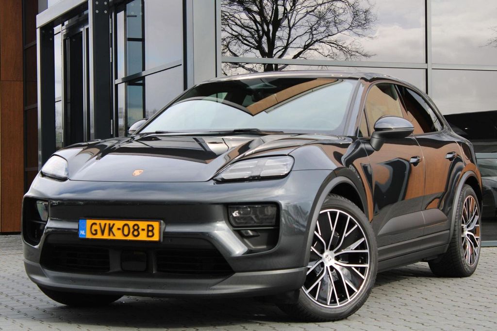 Image of Porsche Macan