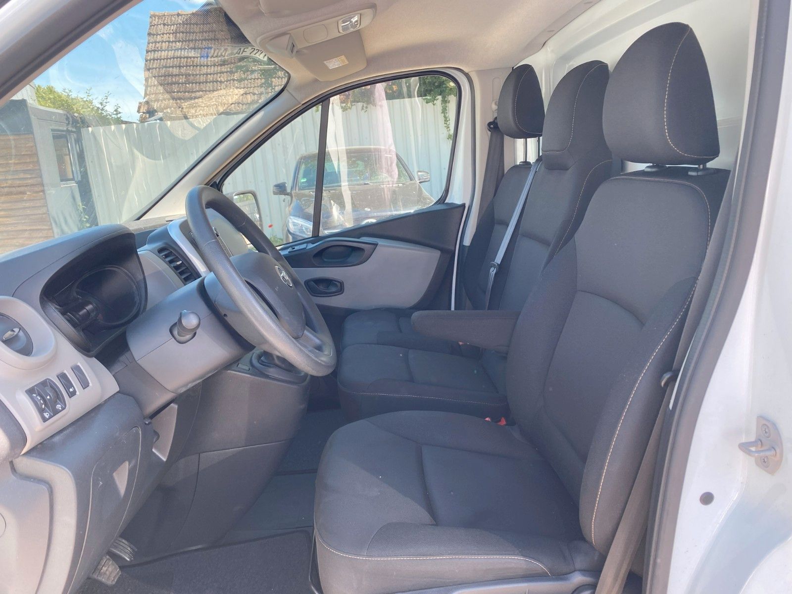 Fahrzeugabbildung Renault Renault Trafic 1,6 dci 120,1Hd,50591Km