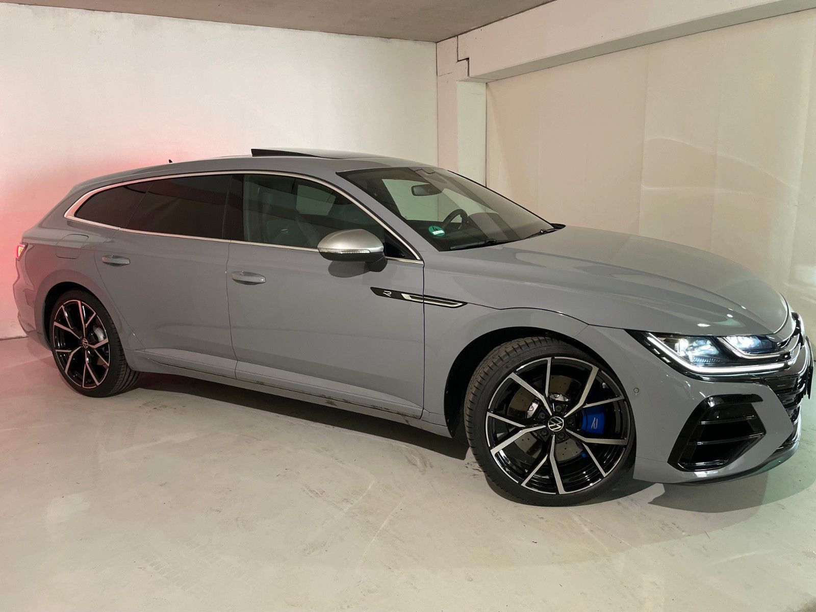VW Arteon Shooting Brake R V-MAX PANO,AHK,LEDER,WR