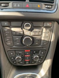 Bild 23 Opel Meriva B Edition AUTOMATIK