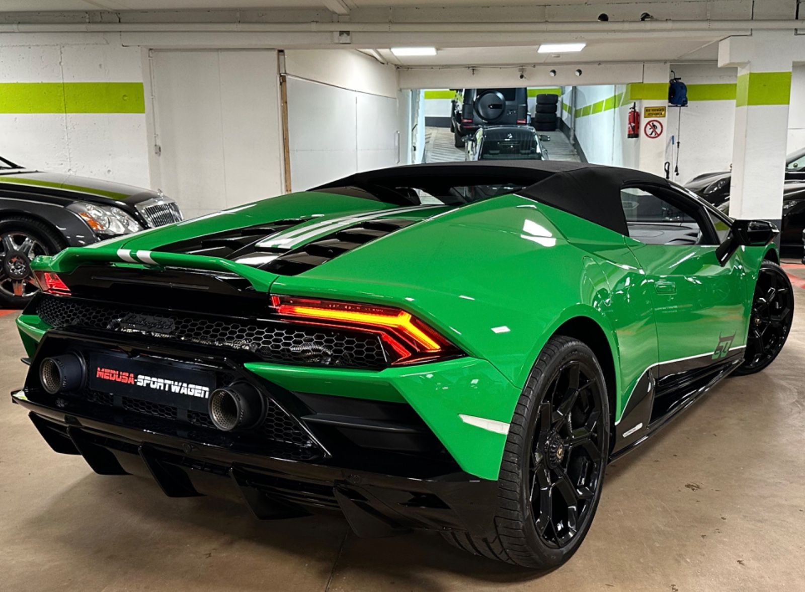 Fahrzeugabbildung Lamborghini HURACAN EVO SPYDER 60 YEARS ANNIVERSARIO 1OF60