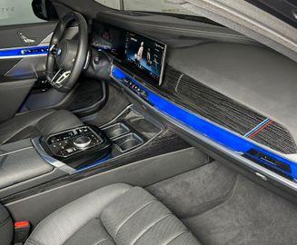 BMW 740 - 10