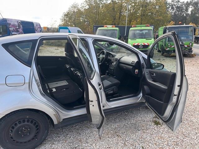 Mercedes-Benz A200 2005 — photo 10