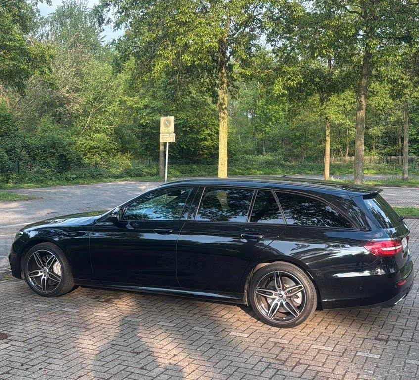 Image of Mercedes-Benz E 400
