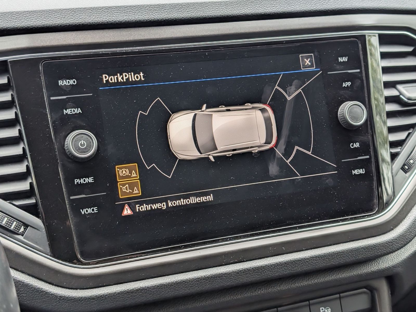 VW T-Roc 2.0 TDI Style Automatik Navi ACC – Bild 30