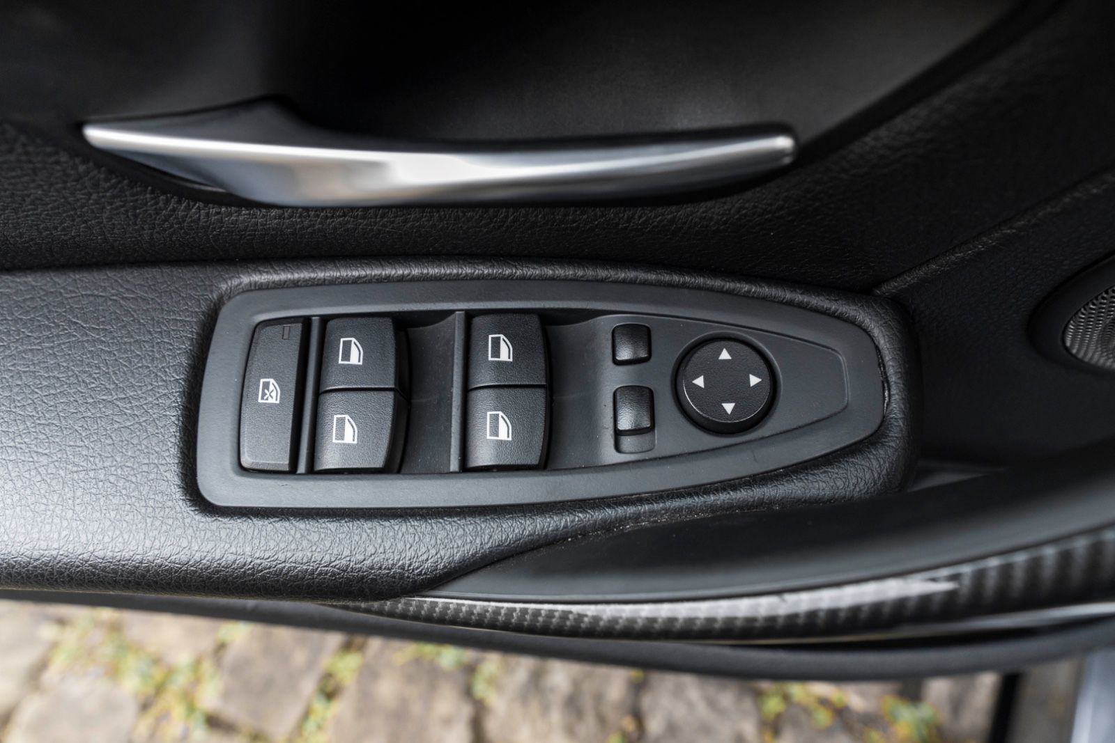 Fahrzeugabbildung BMW 335I M-Performace H&K KAM NAV ALC CARBON M